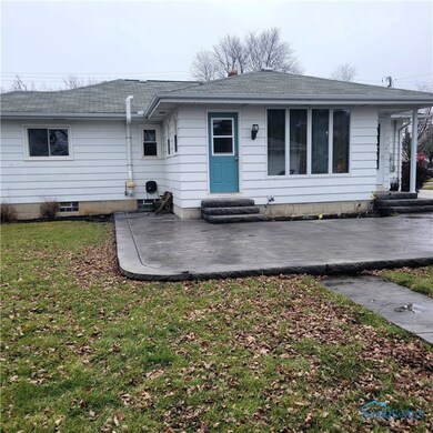 701 W College Ave, Woodville, OH 43469 - photo 2