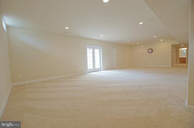 19379 Wrenbury Ln, Leesburg, VA 20175 - photo 3