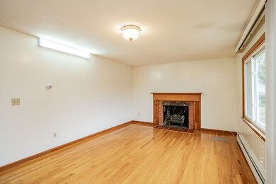 24 Tracy Cir, Amherst, MA 01002 - photo 7