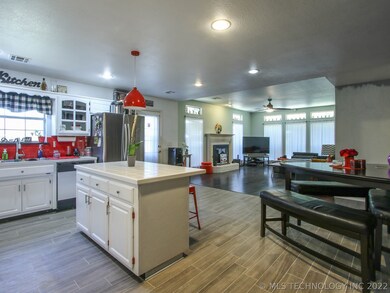 3709 S 200th East Ave, Broken Arrow, OK 74014 - photo 4