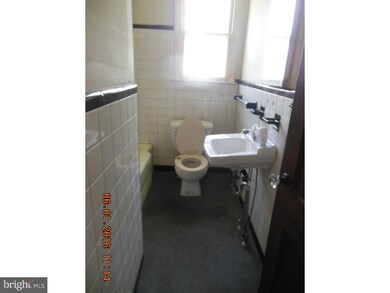 223 Collingdale Ave, Darby, PA 19023 - photo 6