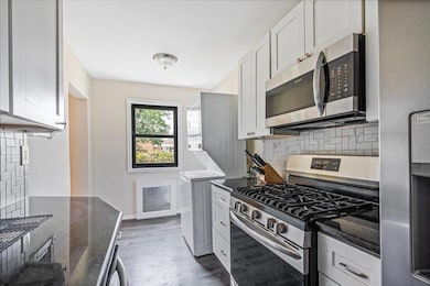 16-37 Utopia Pkwy unit 2-33, Whitestone, NY 11357 - photo 7