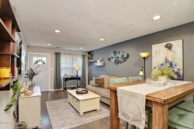 03-Living & Dining Room