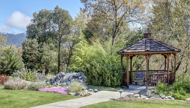 363 Hidden Pine Dr, Grants Pass, OR 97526 - photo 4