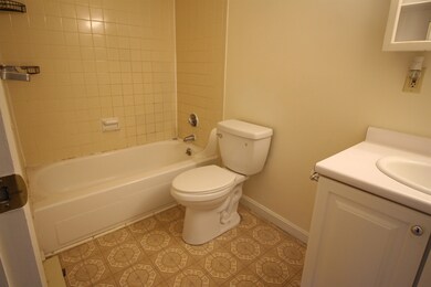 73 E Broadway unit M, Derry, NH 03038 - photo 5