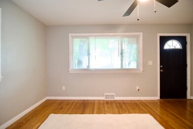 11 Aberdeen Rd, Springfield, MA 01109 - photo 4