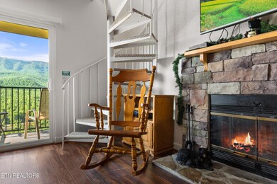 6-gatlinburg- tn- vacation- rental- livi