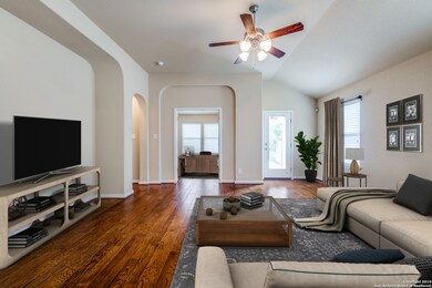 25014 Buttermilk Ln, San Antonio, TX 78255 - photo 6