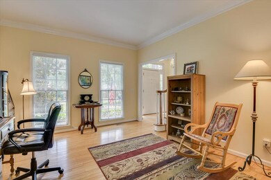 STUDY OR LIV ROOM