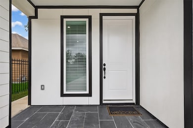 5027 Willow Glen Dr unit A, Houston, TX 77033 - photo 2