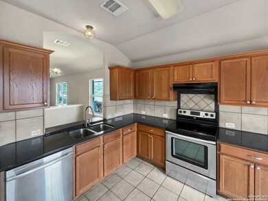 3554 Sumantra Cliff, San Antonio, TX 78261 - photo 2