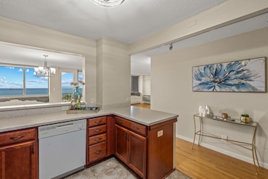 mls_1919 N Summit Ave, Milwaukee - HDR-1