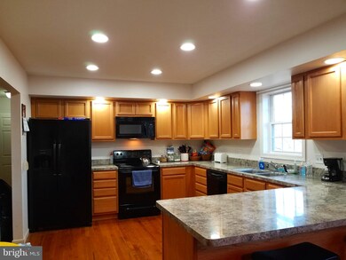 11906 Winchester Grade Rd, Berkeley Springs, WV 25411 - photo 5