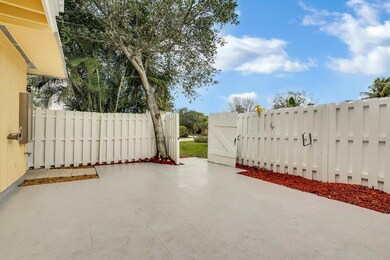 Huge fenced patio