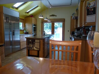 16 Stokes Rd, Londonderry, NH 03053 - photo 3