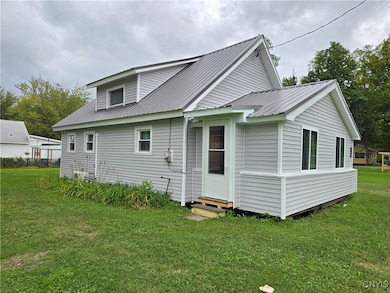 9162 Arthur Jenkins Rd, Canastota, NY 13032 - photo 2