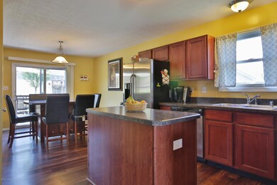 8705 Pitch Pine Way, Louisville, KY 40228 - photo 4