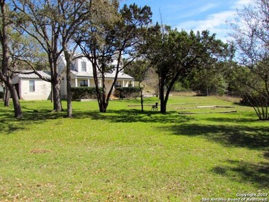 9945 Scenic Hills Dr, San Antonio, TX 78255 - photo 2