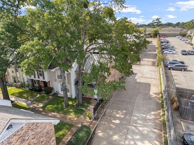 1271 Witte Rd unit 26, Houston, TX 77055 - photo 3