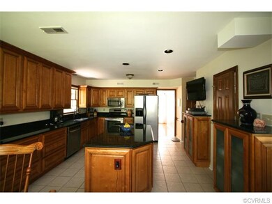 all appliances in kitchen Refrigerator, dishwasher