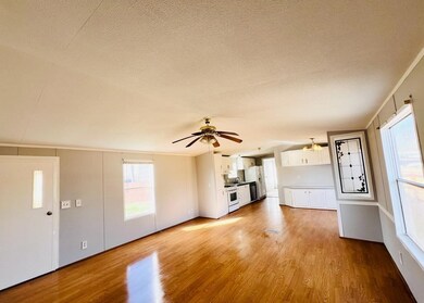 35226 Free Ln, Pinehurst, TX 77362 - photo 2