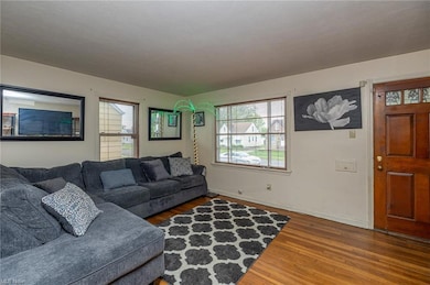 5147 Thomas St, Maple Heights, OH 44137 - photo 5