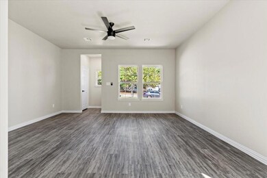 830 W Coffin St, Denison, TX 75020 - photo 6