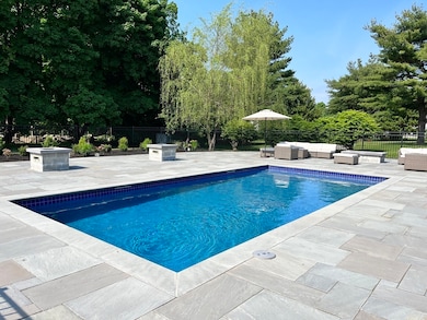 109 Harbor View Rd, Milton, MA 02186 - photo 5