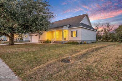 5988 Gray Squirrel Path, Southport, NC 28461 - photo 3