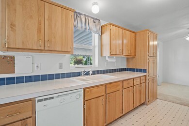 8401 Old Stage Rd unit 23, Central Point, OR 97502 - photo 5