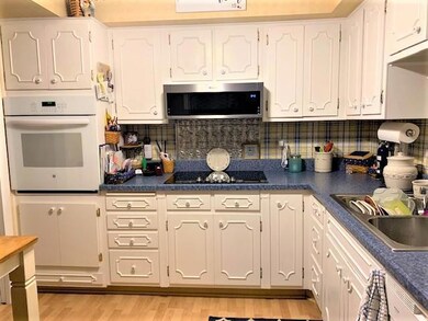 1394 Kitchen