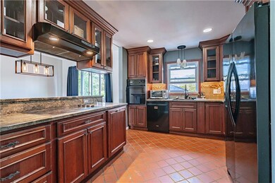 2909 W Washington St, Allentown, PA 18104 - photo 7