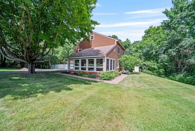 7 Moulton Dr, Londonderry, NH 03053 - photo 2