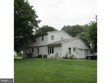 173 Floral Dr, Morrisville, PA 19067 - photo 5