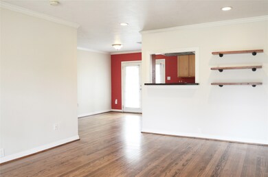 1135 W 30th St, Houston, TX 77018 - photo 3