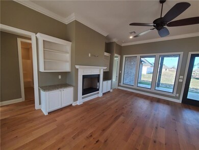 310 Saint Landry Dr, Pineville, LA 71360 - photo 4