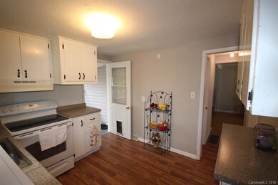 Plenty of room for cooking and entertaining!