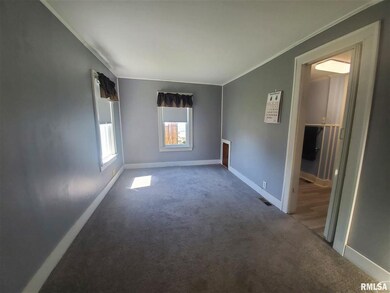 330 N Duncan St, Virginia, IL 62691 - photo 4