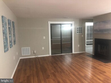 18204 Swiss Cir unit 103, Germantown, MD 20874 - photo 3