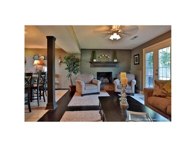 8105 N Skyline Dr, Floyds Knobs, IN 47119 - photo 2