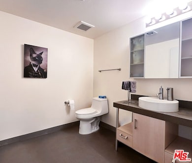 Vero Lofts unit 521, Los Angeles, CA 90017 - photo 7