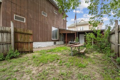 303 Lafayette St, Waterloo, IA 50703 - photo 4