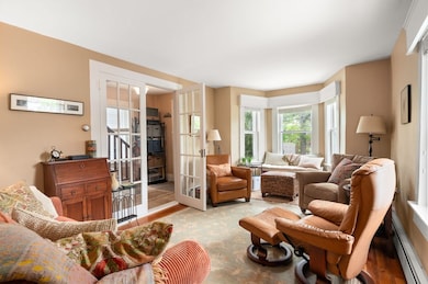 27 Summer St, Newburyport, MA 01950 - photo 4