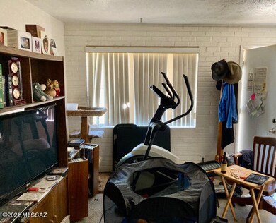 2bd 1ba unit - living area