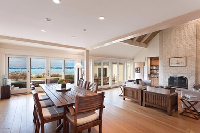 Imagine dining with this view