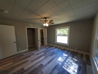 503 E 13th St, Bonham, TX 75418 - photo 3