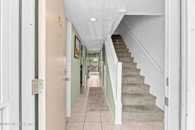 7-WeGoFar_8130A1ASUnitF11_007