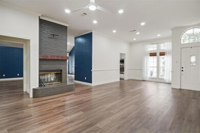 112 Montreal Dr, Hurst, TX 76054 - photo 3