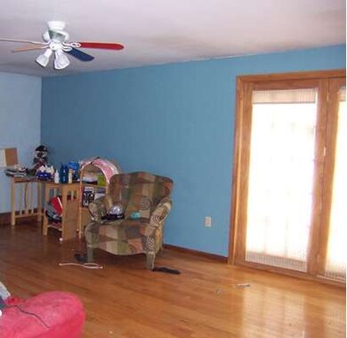 182 King St, Groveland, MA 01834 - photo 5