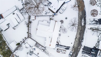 19 Leawood Dr, Cranston, RI 02920 - photo 4